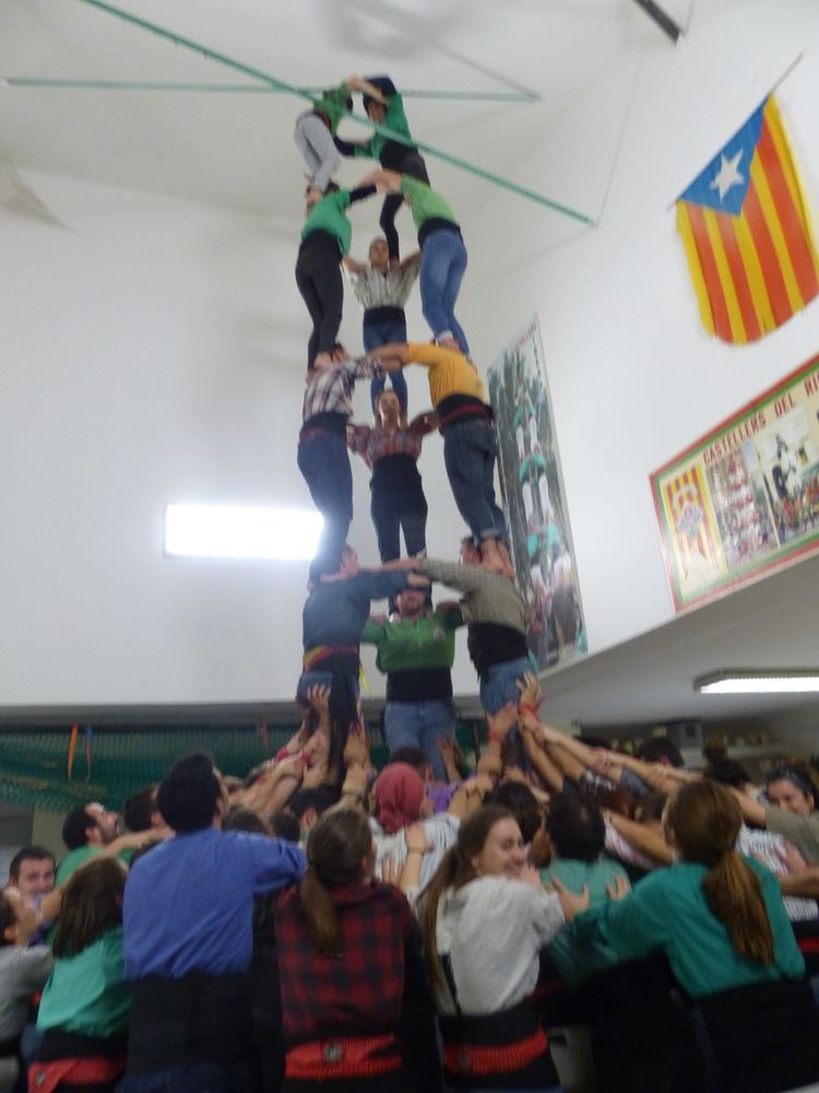 Als assaigs fem castells...