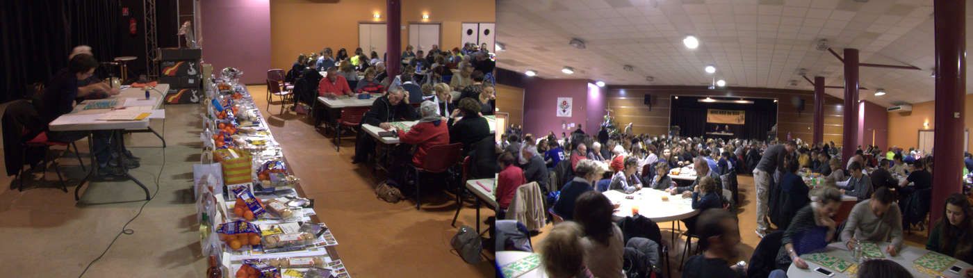 Més de 200 persones riflen per la llengua